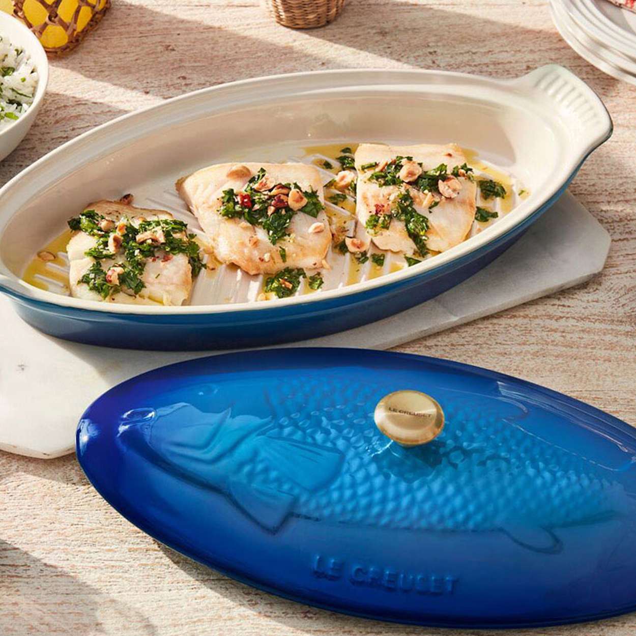 Le Creuset Stoneware Heritage Fish Baker 34cm - 1.6L Azure Blue